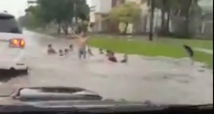 Al mal tiempo…. buen chapuzón