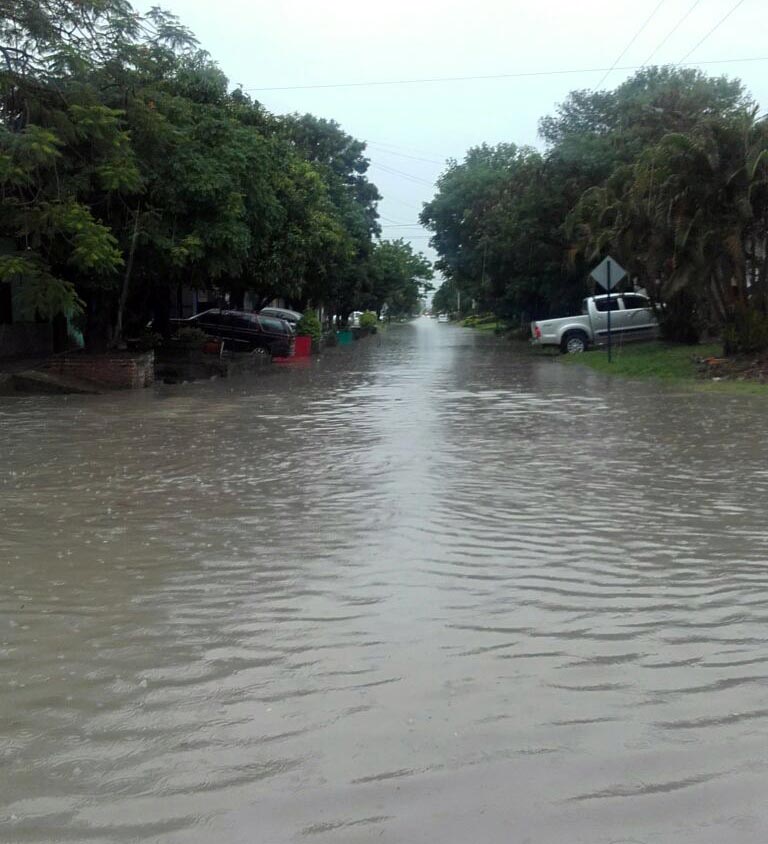 Otra vez la lluvia inundó las calles y barrios de la ciudad