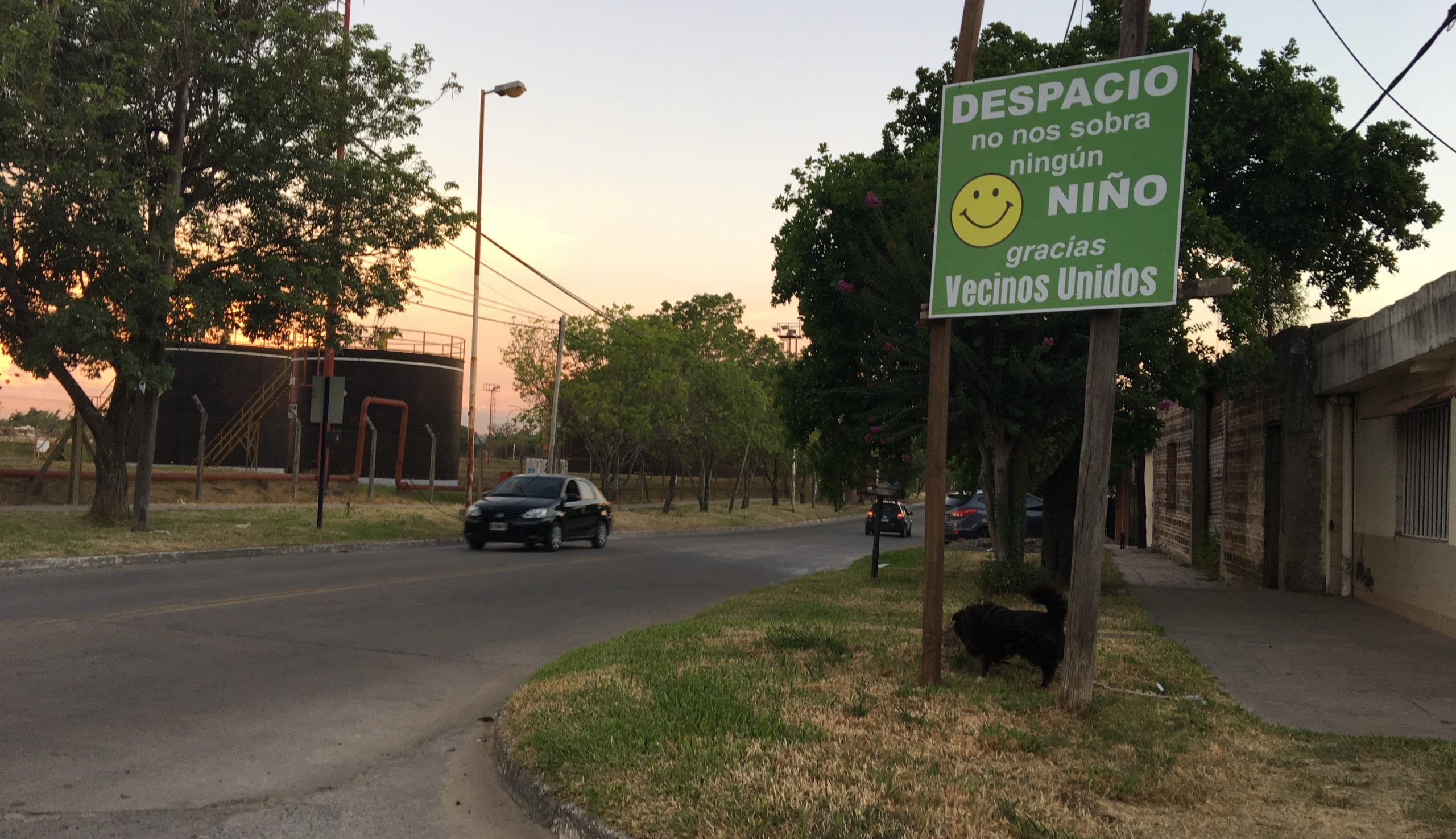 Un mensaje para concientizar a los conductores de autos, motos y camiones