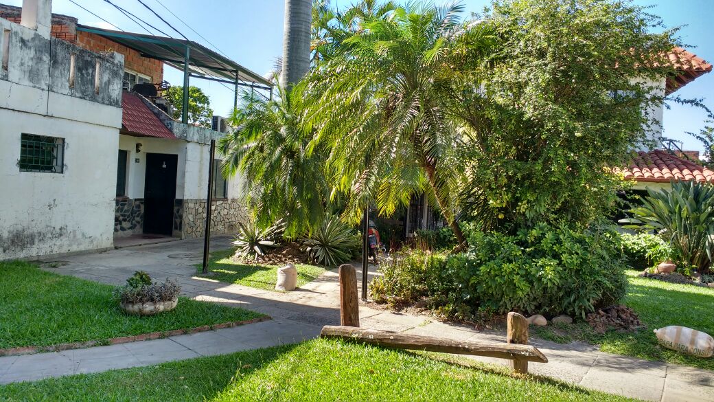 Polémica en el barrio La Paz por una vecina que «quiere construir una pileta» en un espacio público