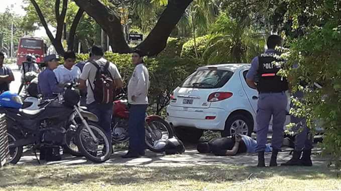 Quisieron golpear a motochorros detenidos cuando iban a robar una motocicleta