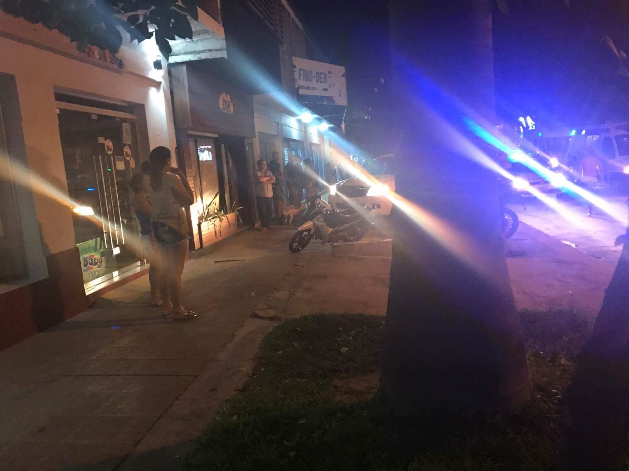 Incendio fatal en una casa de la calle Eva Perón, entre Saavedra y España. Un muerto