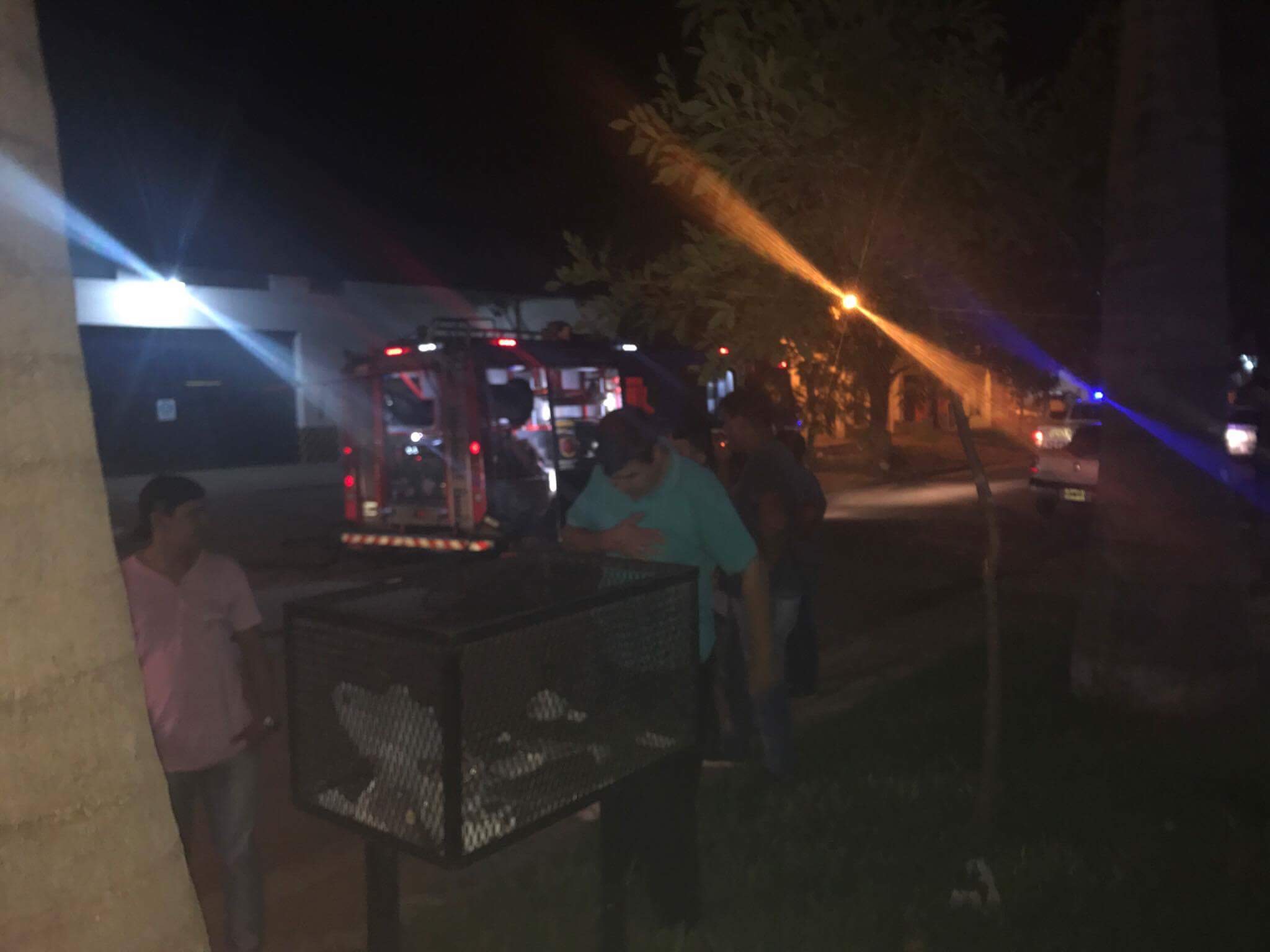 Incendio fatal en una casa de la calle Eva Perón, entre Saavedra y España. Un muerto