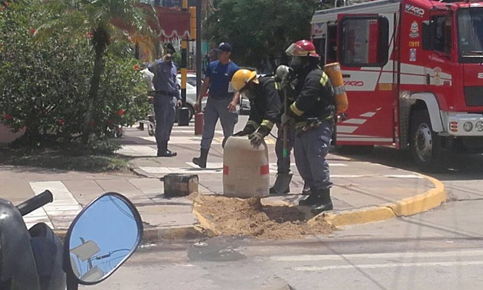 Derrame accidental de ácido sulfúrico en el centro