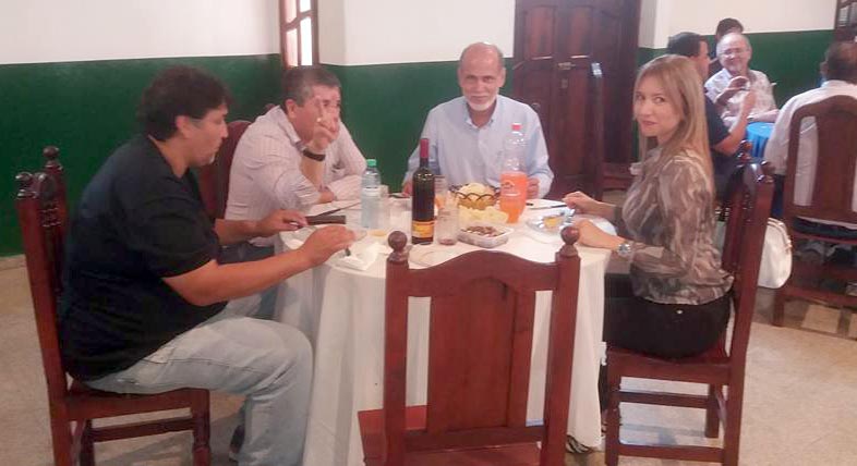 Gildo se reunió con intendentes y miembros de su gabinete