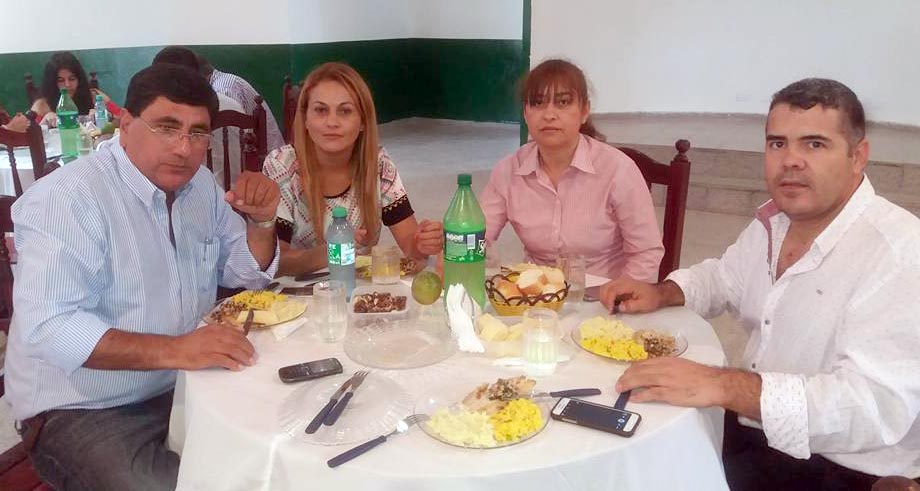 Gildo se reunió con intendentes y miembros de su gabinete