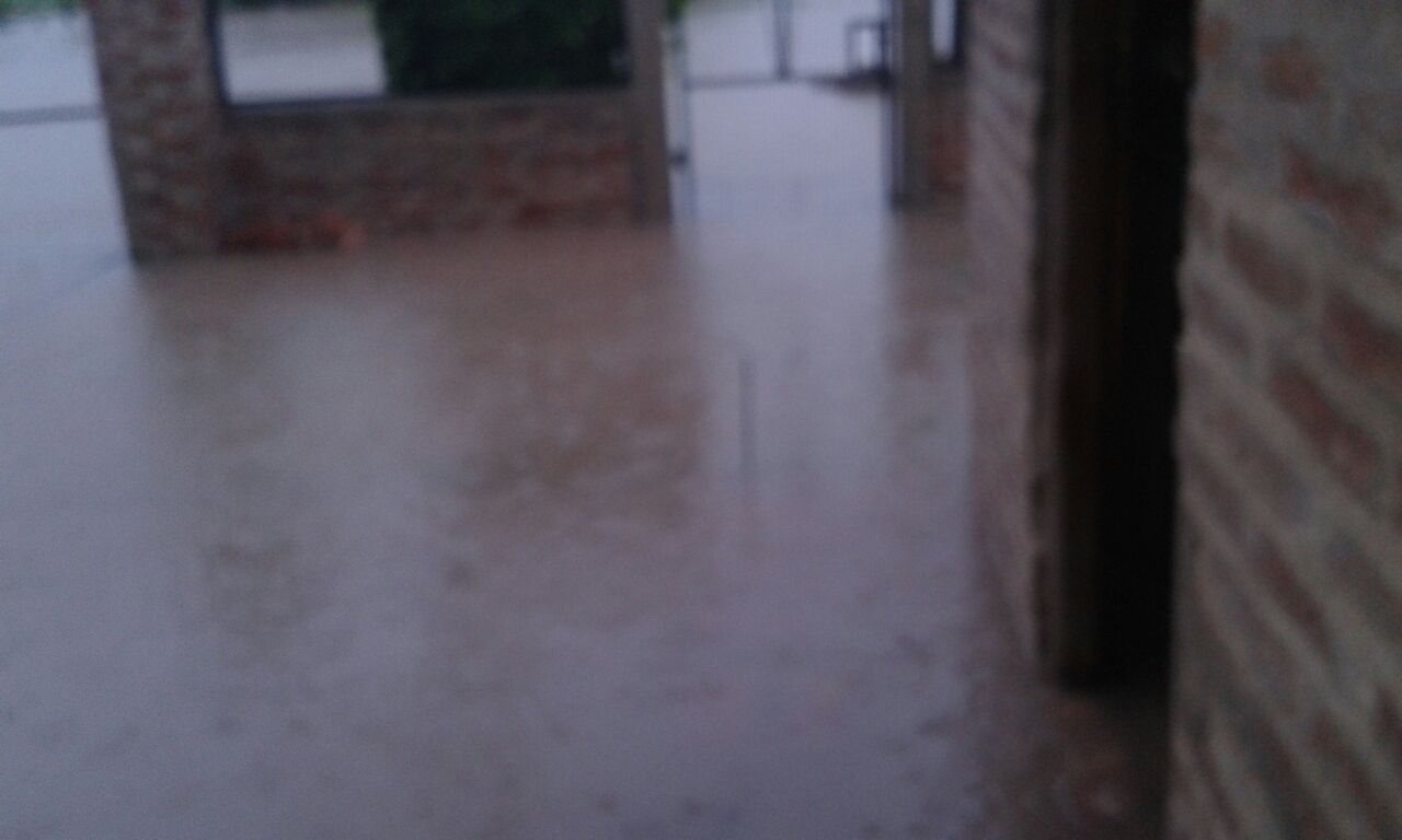 Ibarreta bajo agua, más de 200 milímetros de lluvia caída. Hay evacaudos