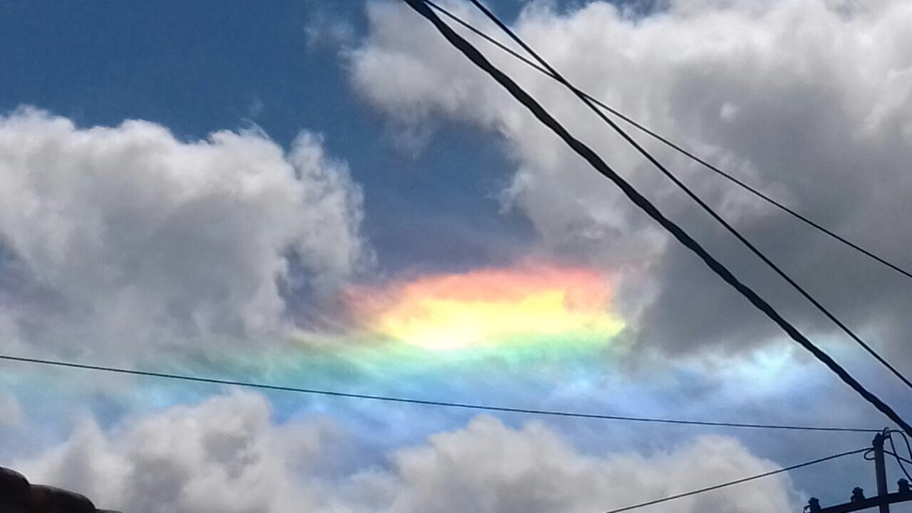 Maravillosa naturaleza: irisdencia o arco iris de fuego en la zona de Laguna Blanca y Clorinda