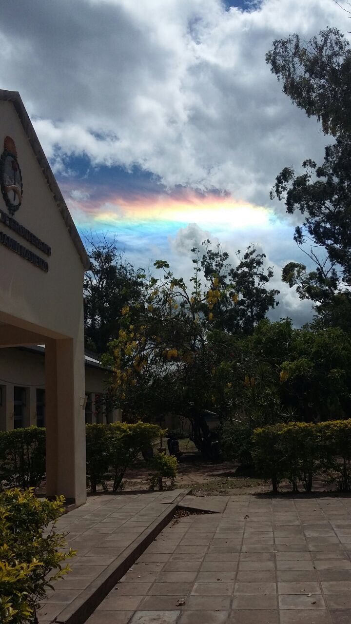 Maravillosa naturaleza: irisdencia o arco iris de fuego en la zona de Laguna Blanca y Clorinda
