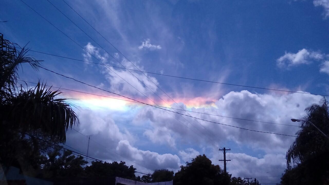 Maravillosa naturaleza: irisdencia o arco iris de fuego en la zona de Laguna Blanca y Clorinda