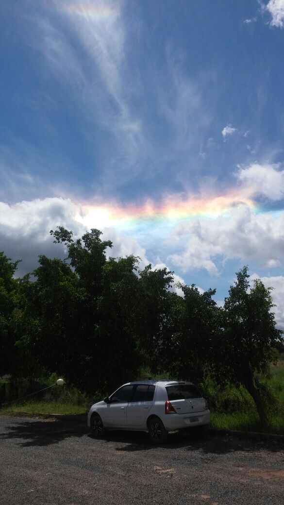 Maravillosa naturaleza: irisdencia o arco iris de fuego en la zona de Laguna Blanca y Clorinda