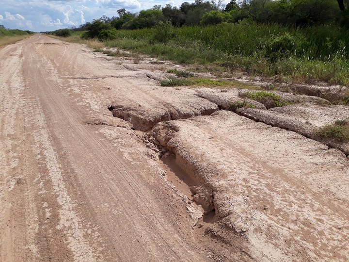 Reclaman reparación de la ruta 23, «que se estaba por asfaltar, pero la constructora levantó el obrador»