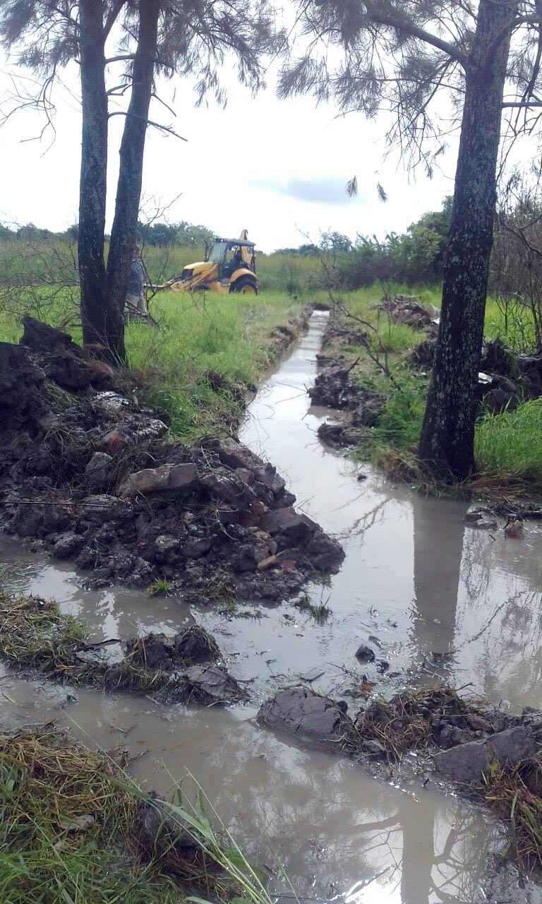 Soldados del RIM 29 ayudan a inundados del barrio San Agustín. Datos de lluvia caída, pueblo por pueblo
