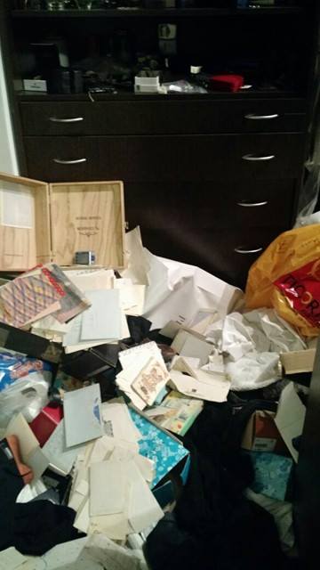 De terror!!.. mientras estaba en el cine mirando un film estreno de su hijo, le robaban en su casa