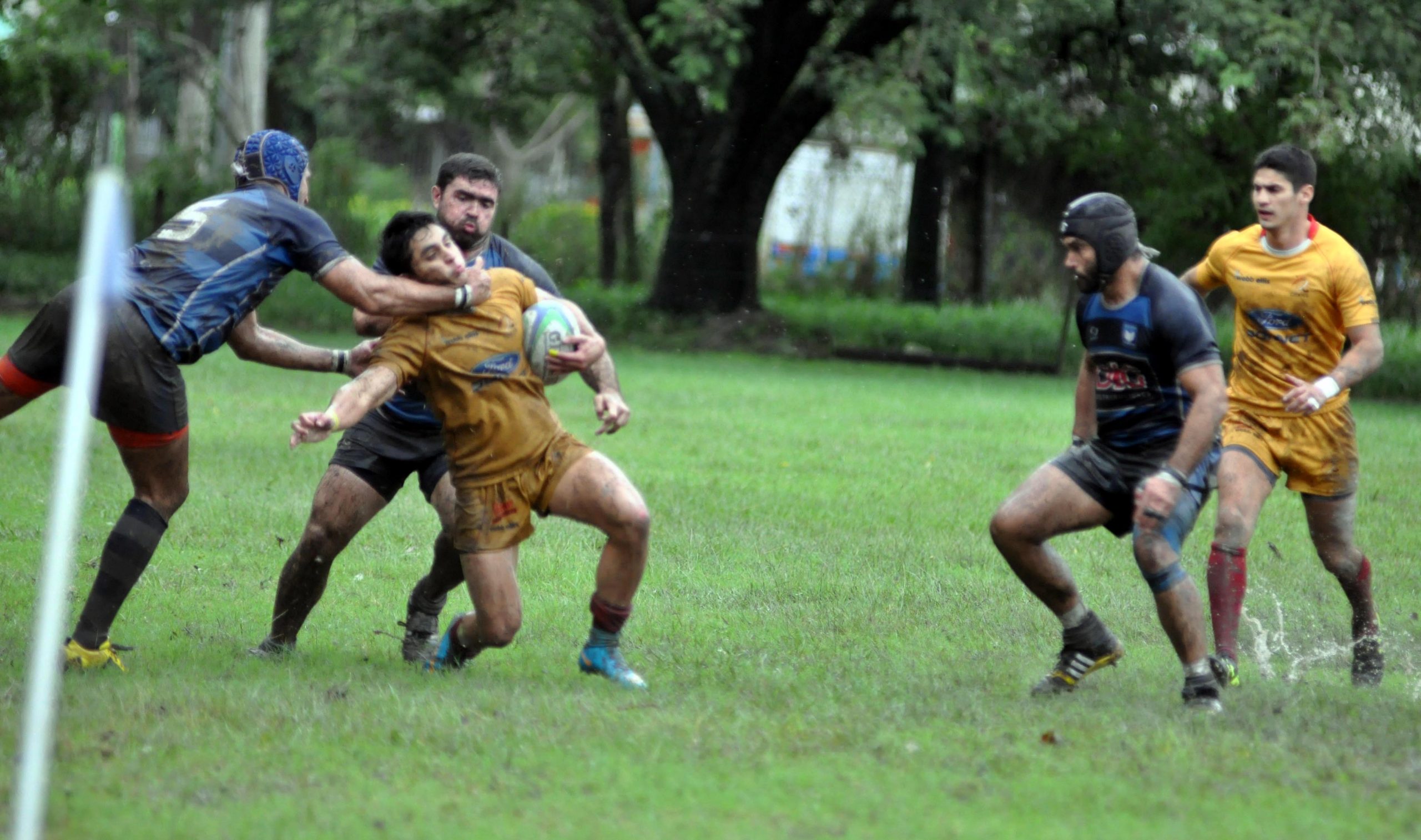 El «Zorro» no pudo con el «Canario Chaqueño» y cayó 20-30 en el único partido de la fecha