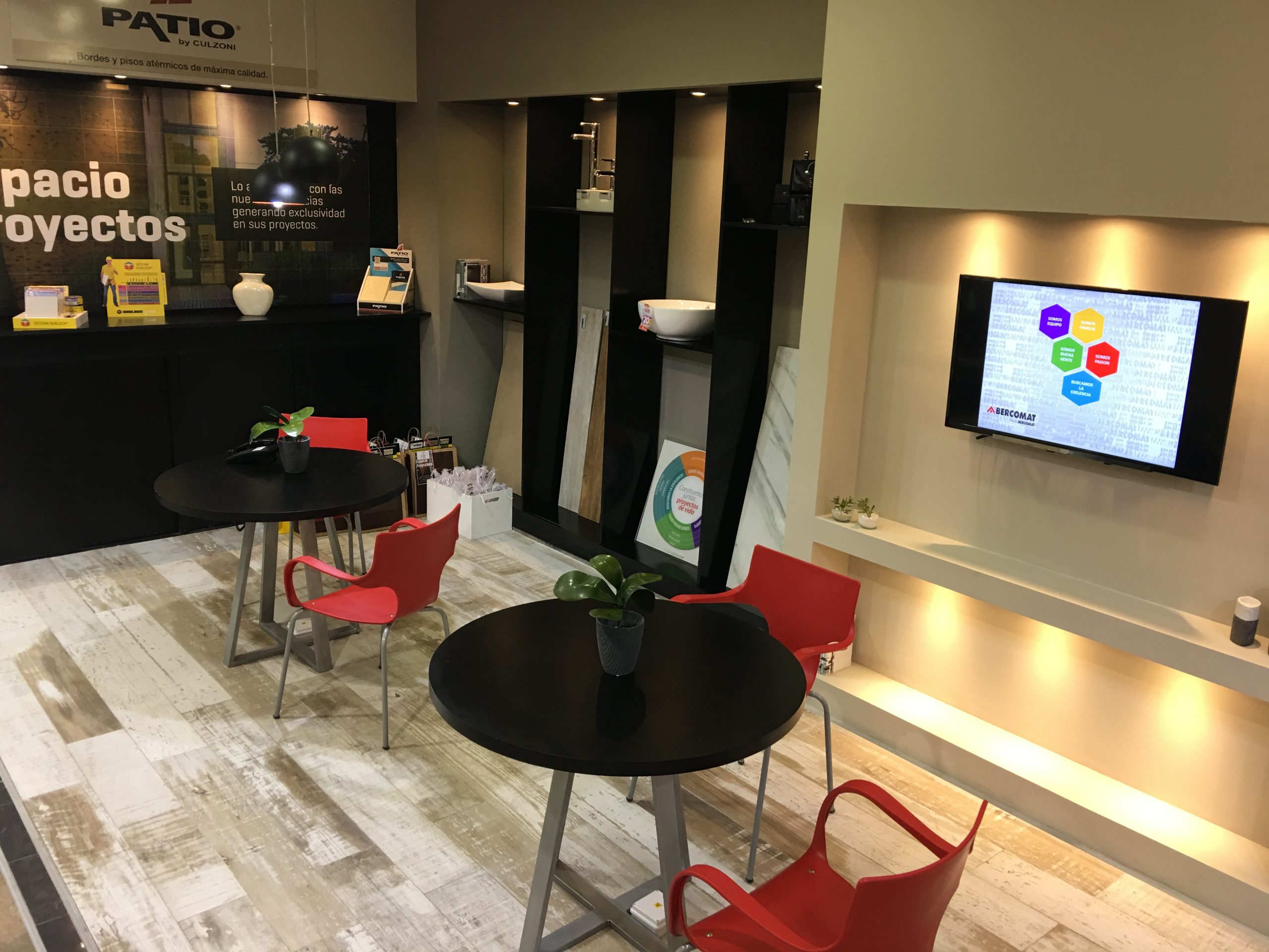 Espacio Proyecto: la oficina del profesionales de la construcción en Familia Bercomat