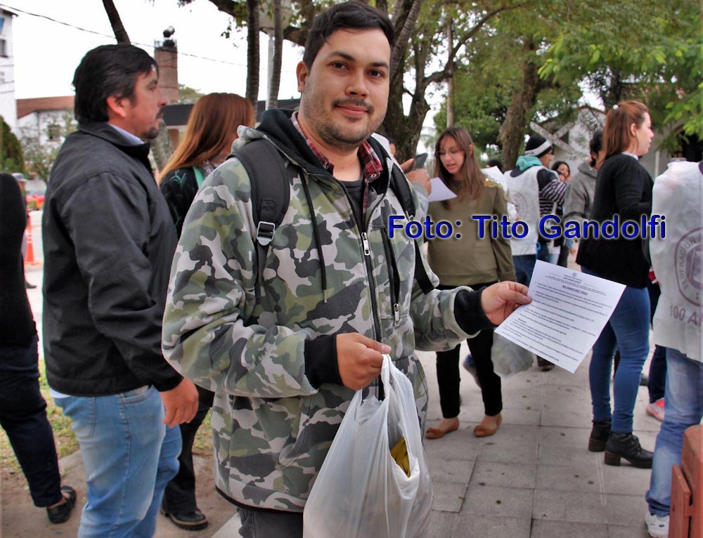 Bananeros piden protección, el gobierno manda plata para que salgan a competir con calidad