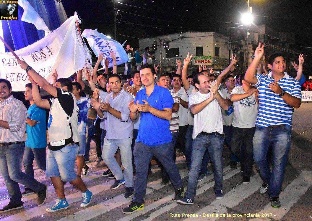 Sumar, la agrupación de la hija de Gildo, también desfiló en la plaza