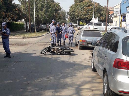 Cinco vehículos y una moto chocaron «en cadena» en el barrio San Miguel