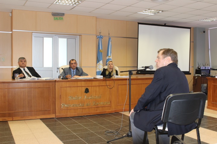 Polémica por trato del director de una escuela a un alumno