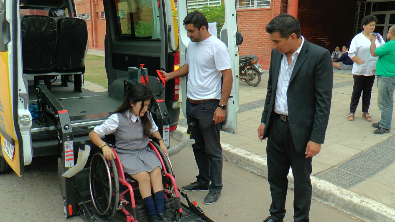 Crucero del Sur habilitó el servicio de transporte urbano para personas con discapacidad motriz