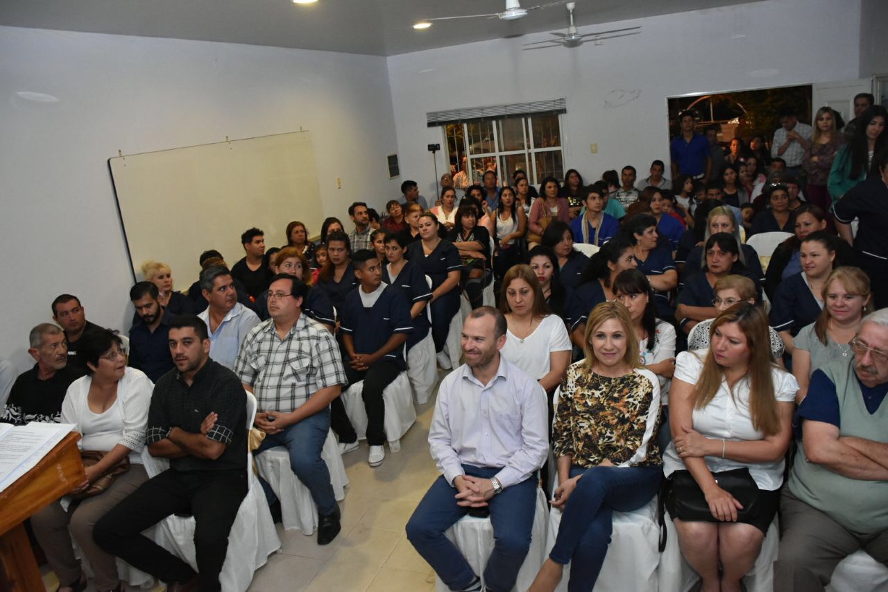 Entregaron certificados profesionales a cuidadores de adultos mayores