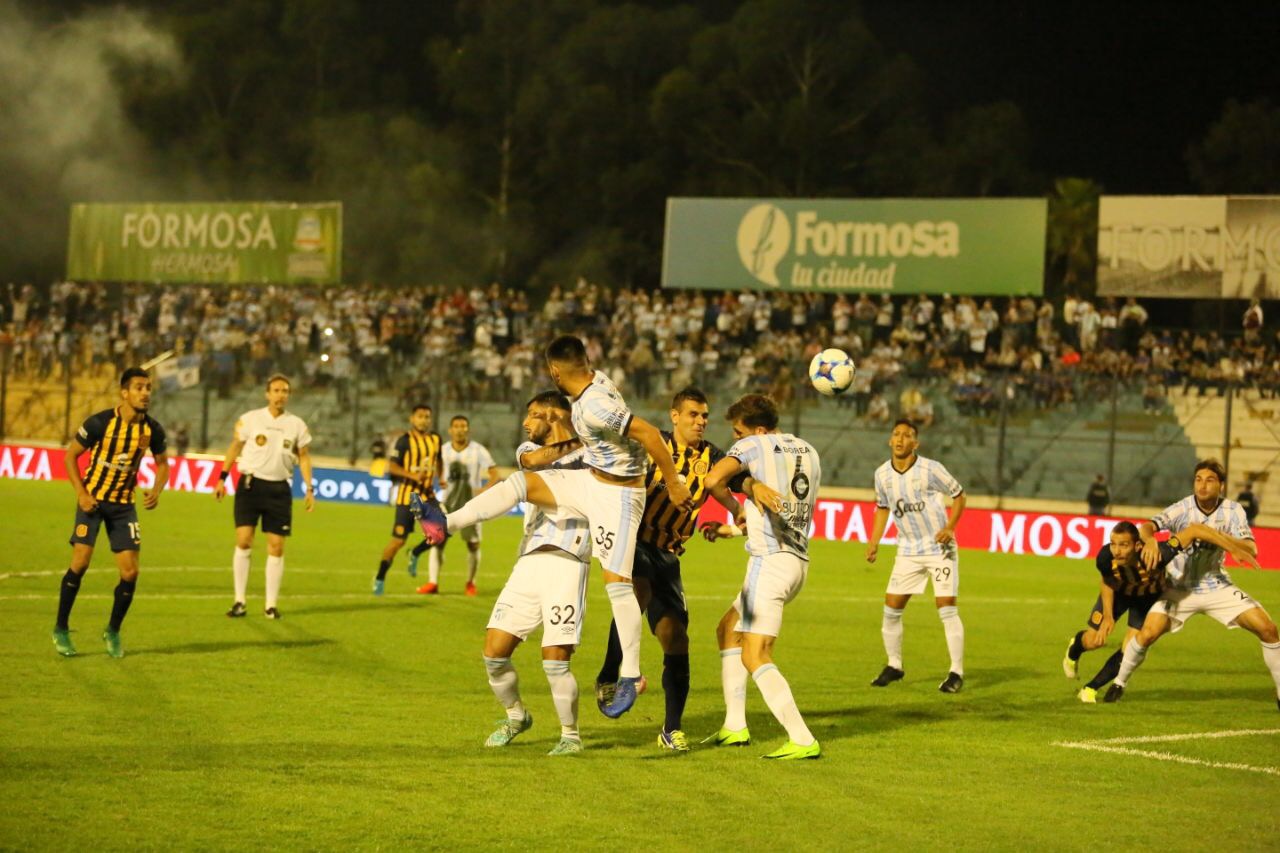 Atlético Tucumán tuvo su fiesta en el Antonio Romero