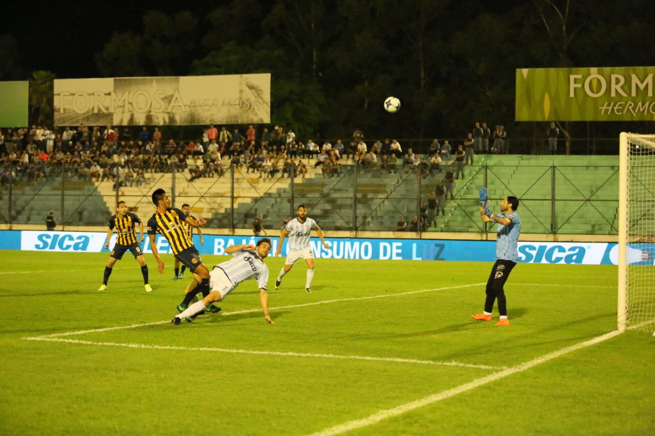 Atlético Tucumán tuvo su fiesta en el Antonio Romero