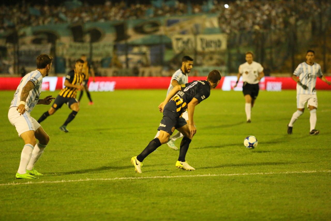 Atlético Tucumán tuvo su fiesta en el Antonio Romero