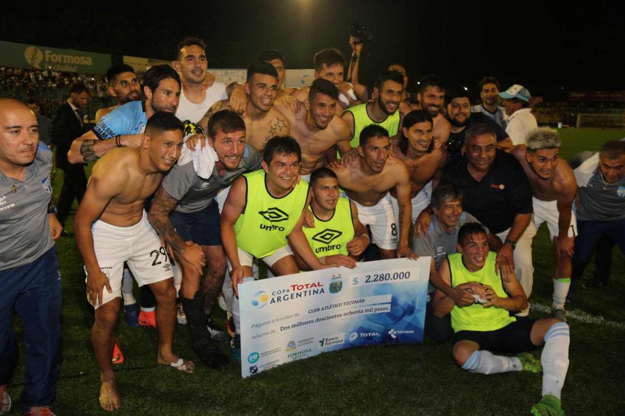 Atlético Tucumán tuvo su fiesta en el Antonio Romero