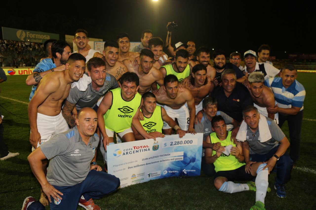 Atlético Tucumán tuvo su fiesta en el Antonio Romero