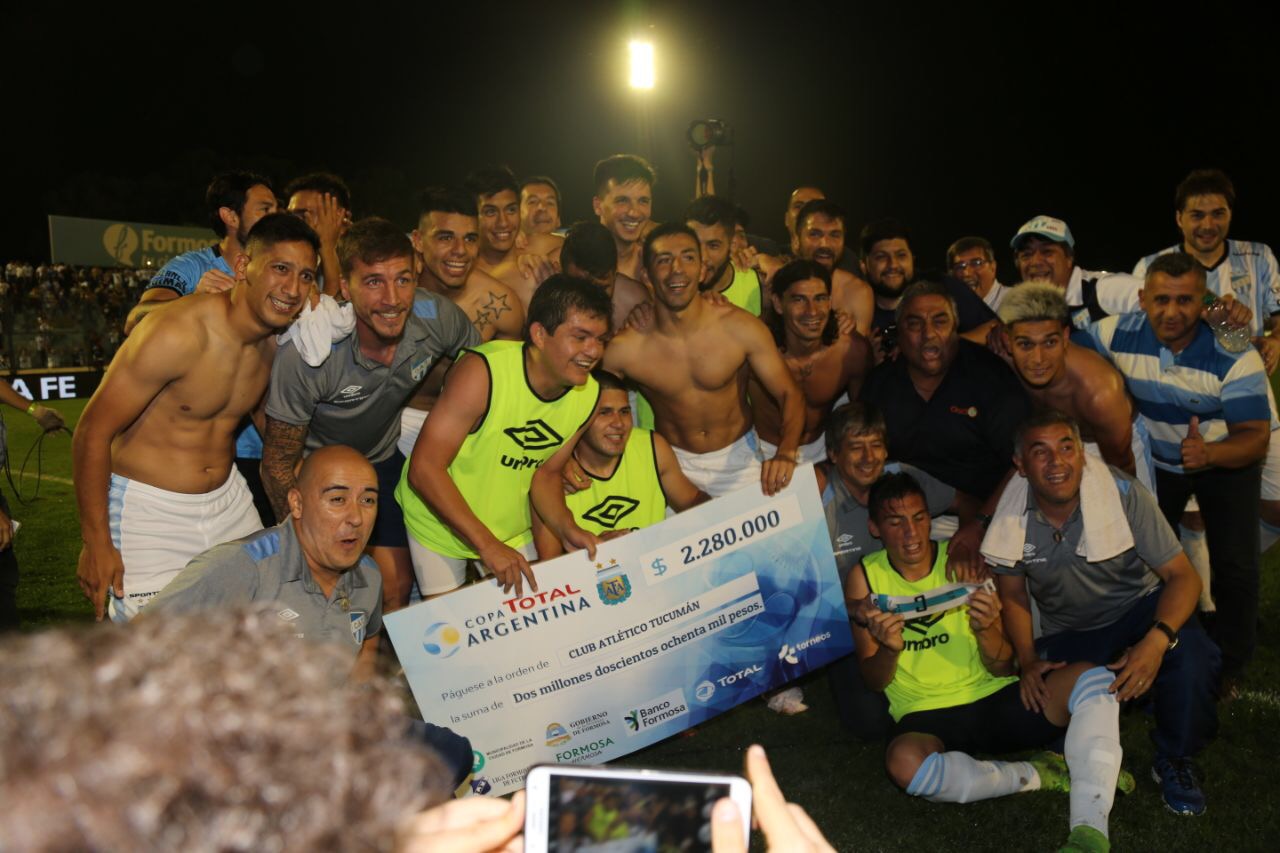Atlético Tucumán tuvo su fiesta en el Antonio Romero