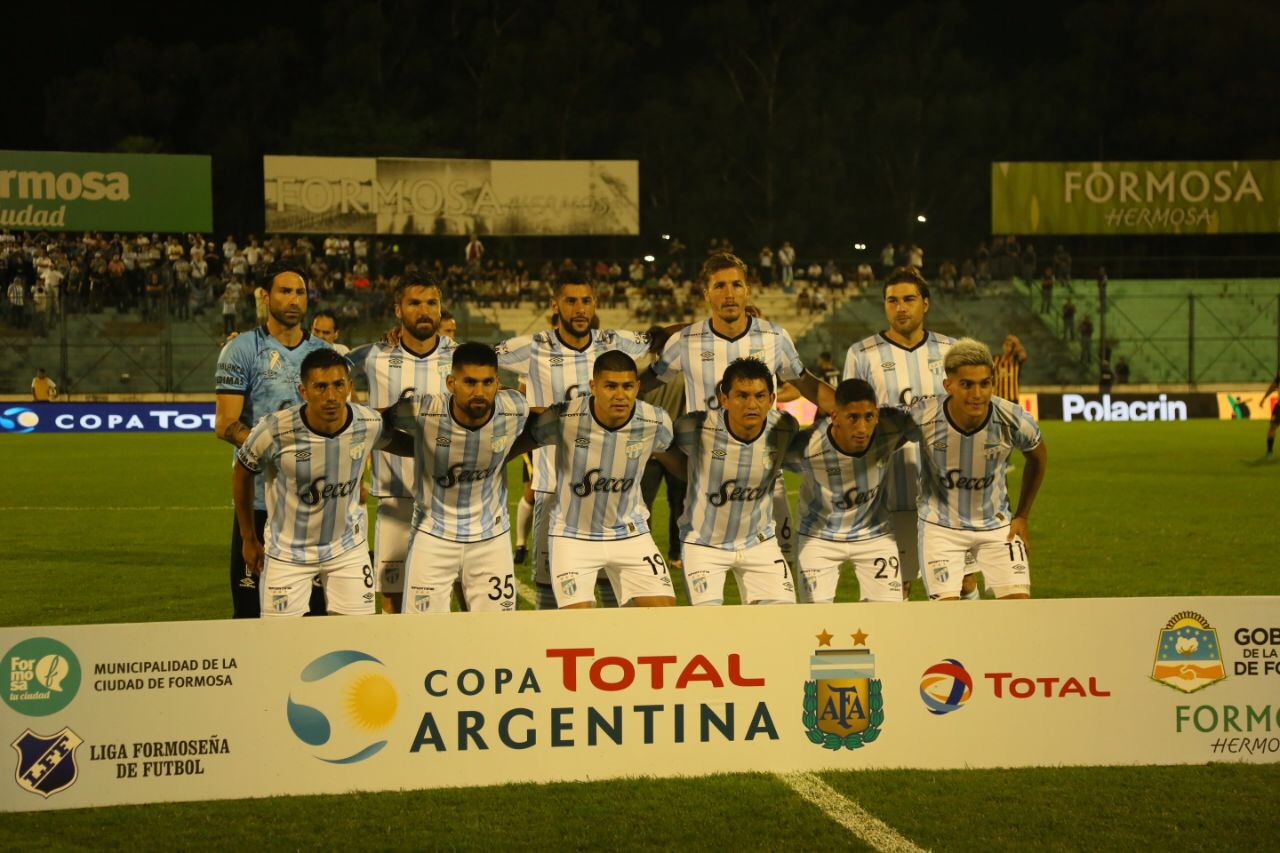 Atlético Tucumán tuvo su fiesta en el Antonio Romero