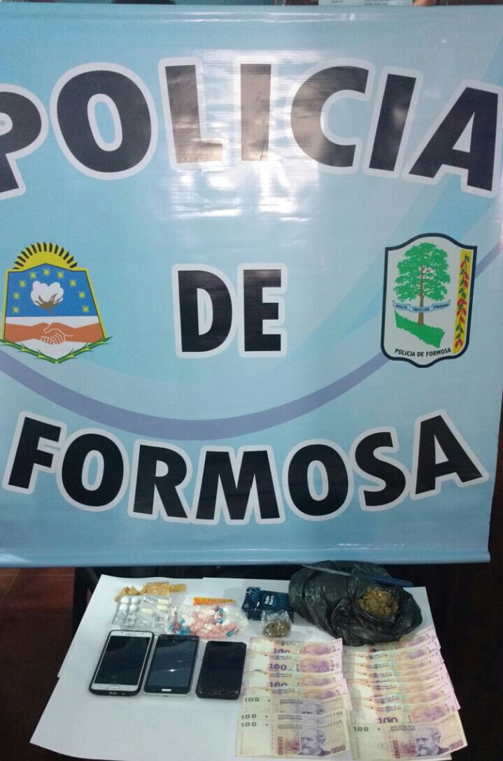 La Policía allanó una vivienda en el San Agustín, secuestró drogas y detuvo a 5 personas