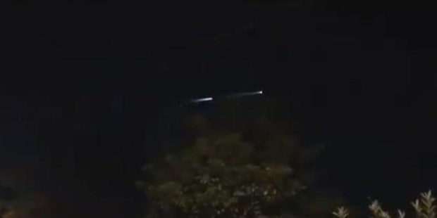 La estela de luz de la madrugada eran restos de un cohete chino