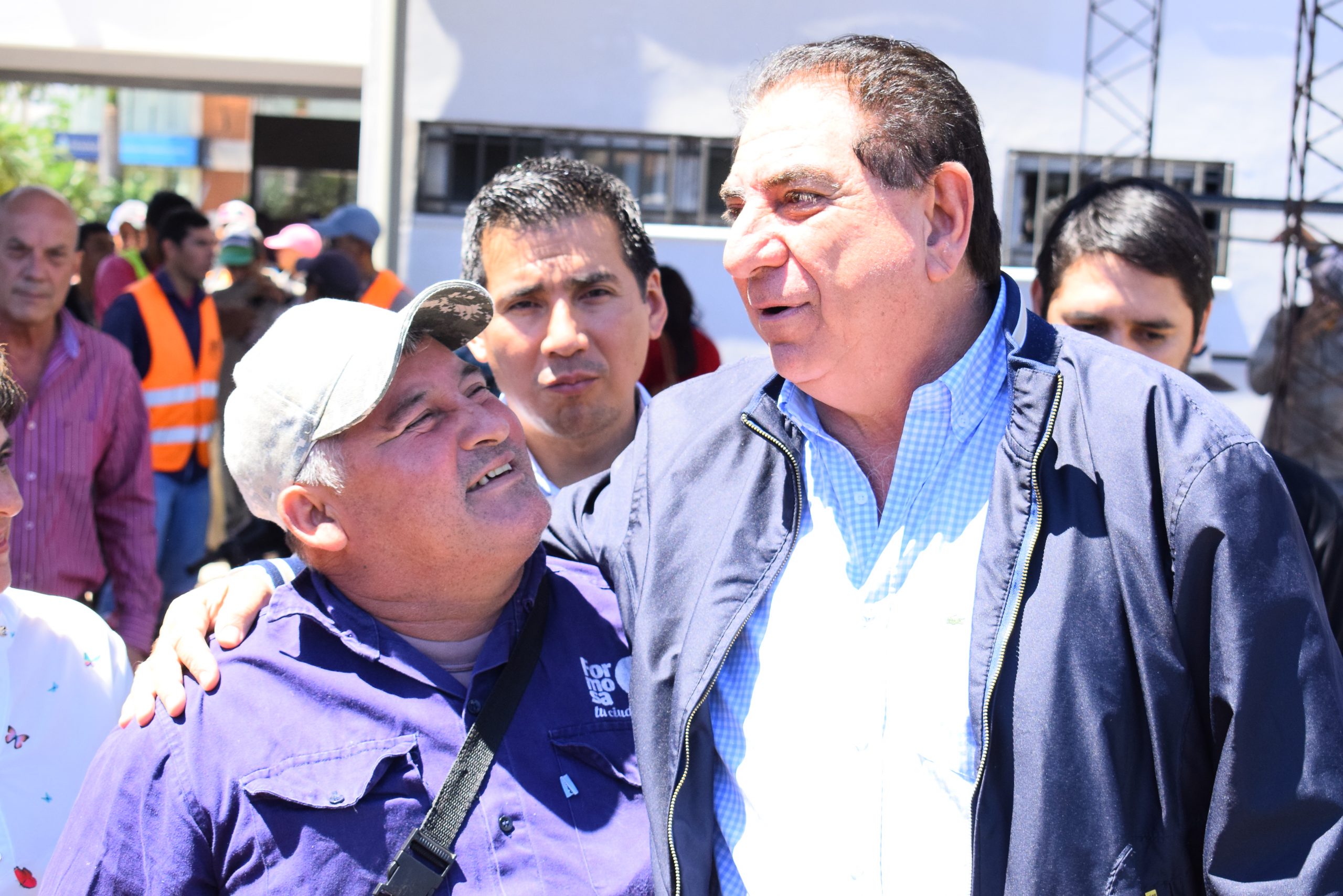 Jofré saludó a los trabajadores y bregó por más fuentes laborales