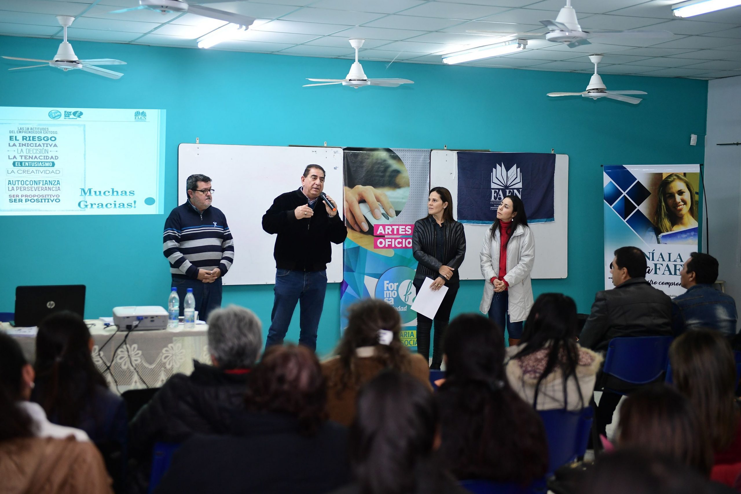 Jofré entregó certificados a participantes del ciclo de talleres dictado por la FAEN