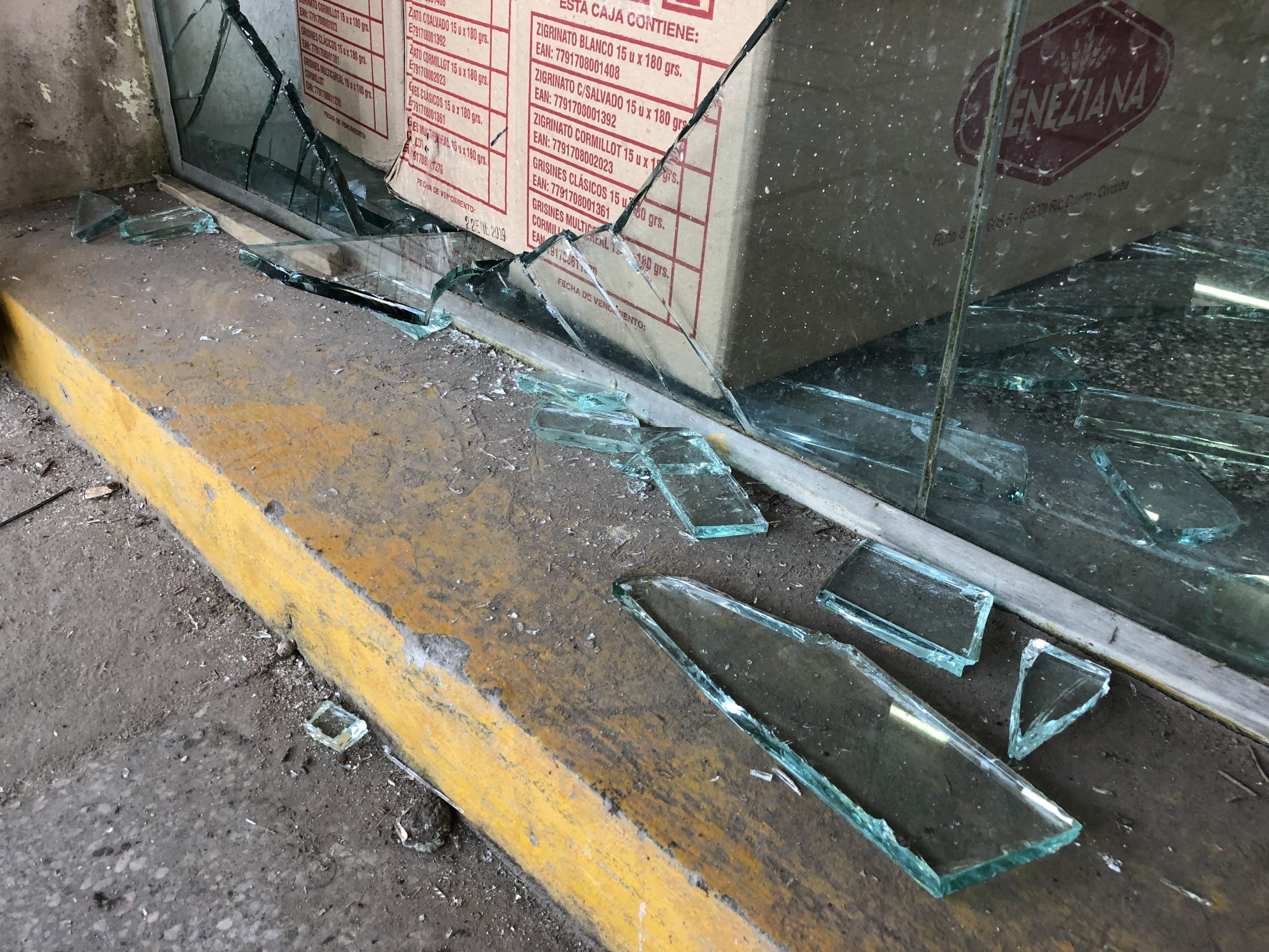 Robaron en el Cáceres frente a la plaza