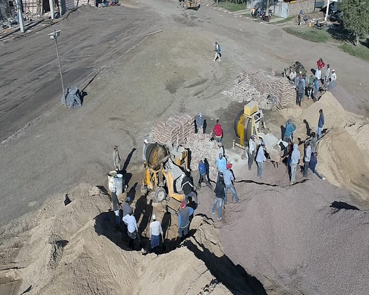 Con fondos de la soja y consorcios vecinales hicieron 21 km de asfalto