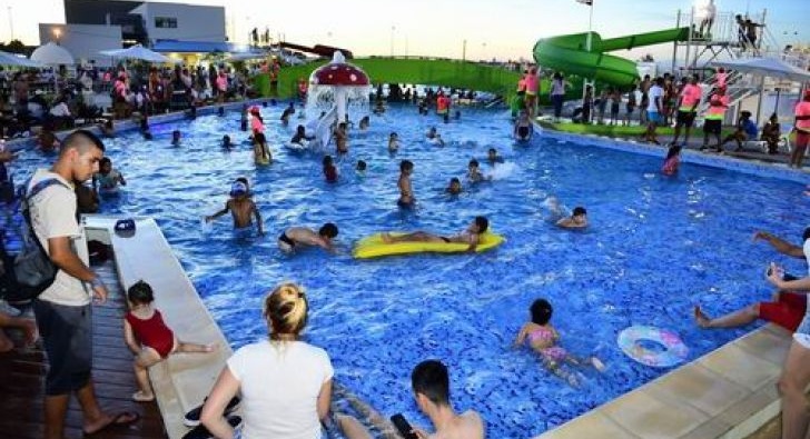 Con las temperaturas de este verano, el parque acuático de Formosa tiene el éxito asegurado