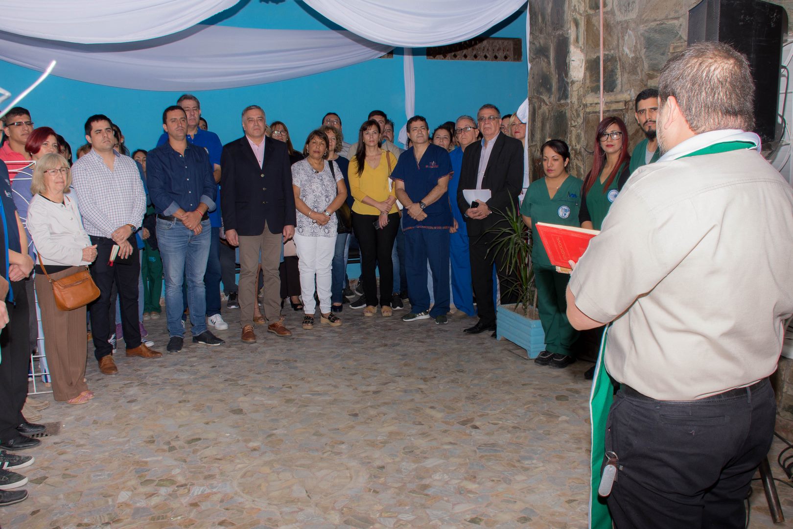 Décima se reunió con jóvenes universitarios y anticipó trabajo de la Unidad Móvil Sanitaria