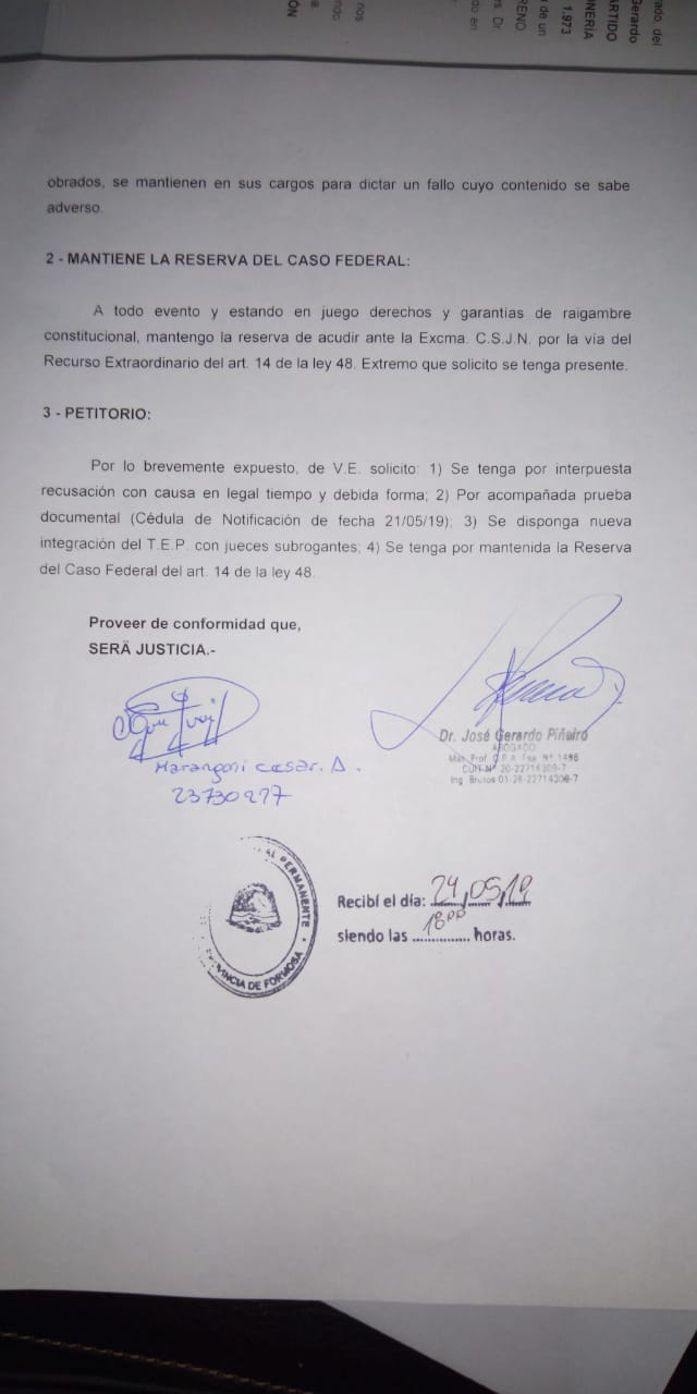 Recusaron al TEP por el uso del color azul en carteles