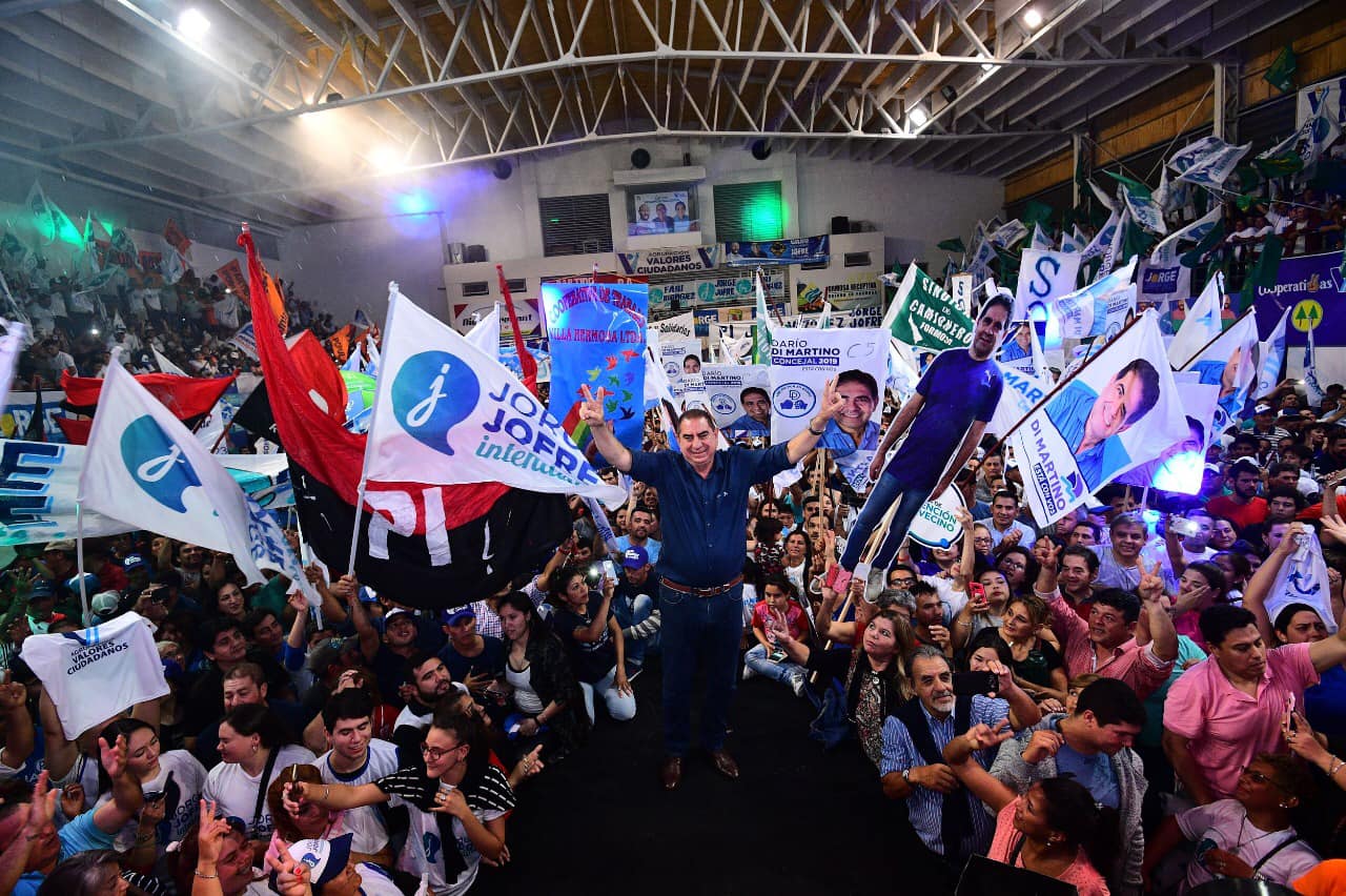 Jofré, acompañado en el acto por la hija de Gildo, lanzó su campaña a la reelección