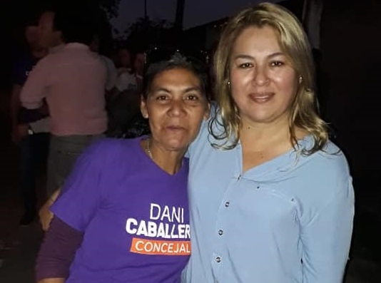 Graciela Soto, la candidata de regala tangas, cruzó el Bermejo