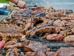 La ordenanza que prohíbe cocinar asado y pollos en la calle