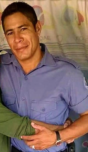 Falleció el policía que operaron de tatuajes