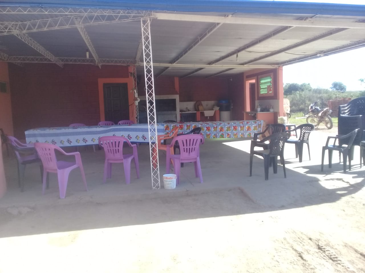 Palma Sola, comían un asado y terminaron todos demorados