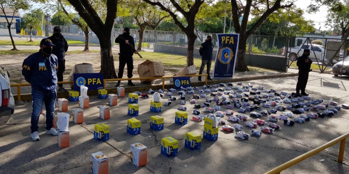 La Policía Federal decomisó mercaderías por un millón de pesos en dos procedimientos