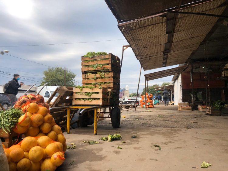 Comerciantes del frutihortícola disconformes con reubicación y restricciones a camiones