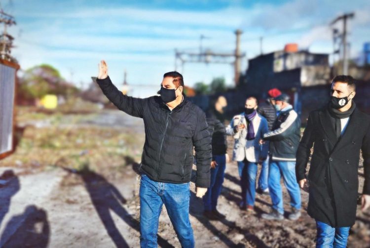 Iniciaron obras de lo que será la bajada municipal de lanchas y paseo urbano